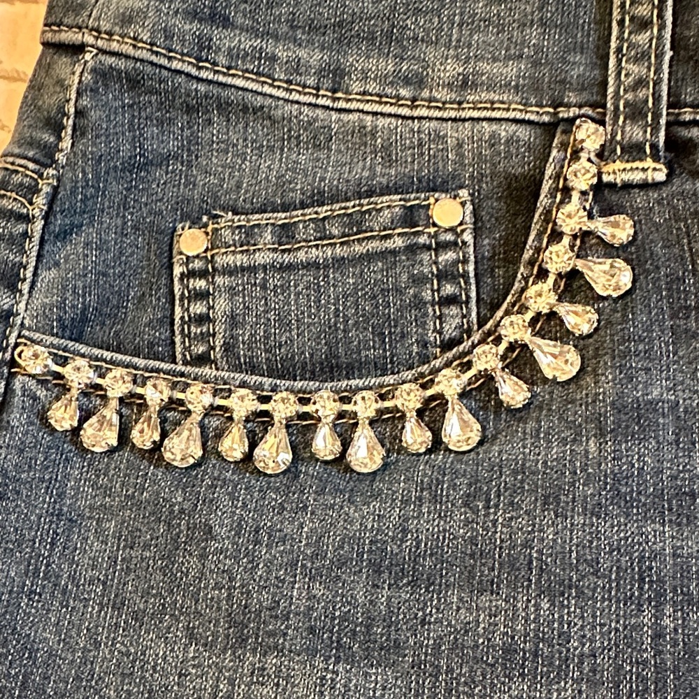 Chicos Embellished Women’s Jeans - Picture 6 of 7